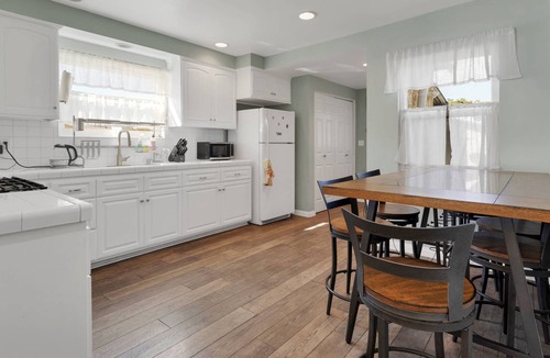 Monrovia House | Cute and cozy Monrovia Home!