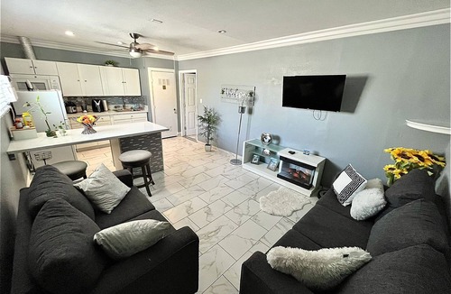 Paradise Apartment | D'Liz Suite