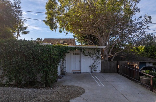Santa Barbara County House | Danya's Cottage Room | The Chosen Collection