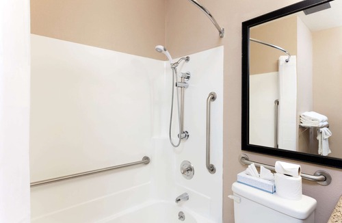 Del Cerro Hotel | Days Inn by Wyndham Mission Valley/SDSU