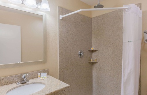 Santa Maria Hotel | Days Inn by Wyndham Santa Maria