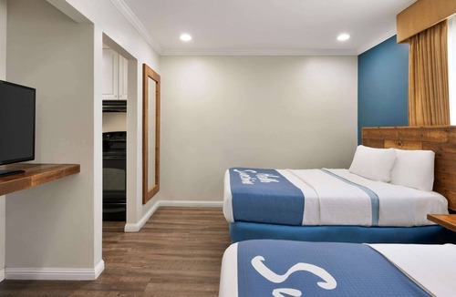 La Mesa Hotel | Days Inn & Suites by Wyndham San Diego SDSU