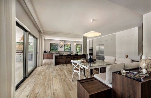 Almancil Villa | Dazzling Almancil Villa | Villa Magorian | 4 Bedrooms | Spacious Furnished