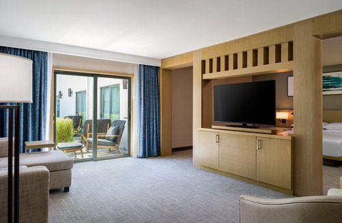 Ontario Hotel | Delta Hotels by Marriott Ontario Airport