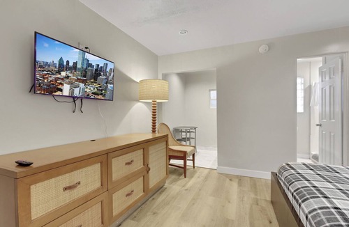 Downtown Las Vegas Hotel | Desert Moon Motel: The heart of downtown Las Vegas, simple and pet-friendly!