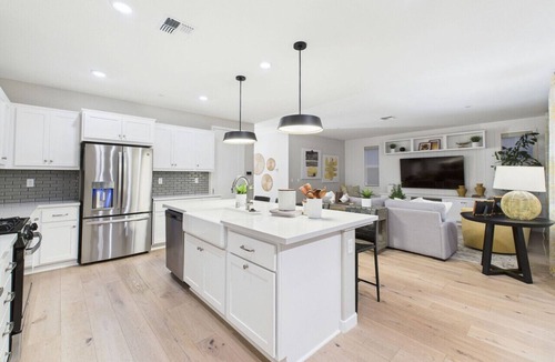 Lathrop House | Designer 4BR Home + Downstairs Suite | Near Parks & Shops