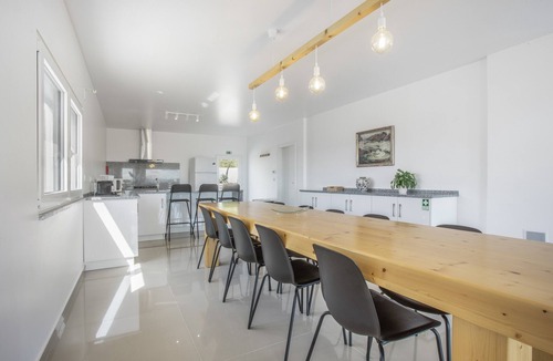 Lourinha Apartment | Diamond Room with Shared Pool, Terrace and Wi-Fi