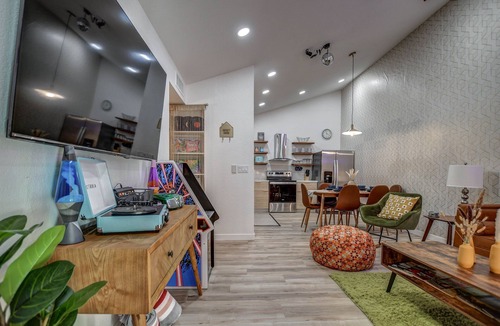 Mesa Grande House | ✧DISCO DEN✧ All New Funky 70s Pad w/Hot Tub! 3 bedrooms/2 bathrooms!