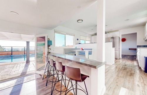 Del Cerro House | Dog-Friendly Home: Saltwater Pool, Fire Pit, Games