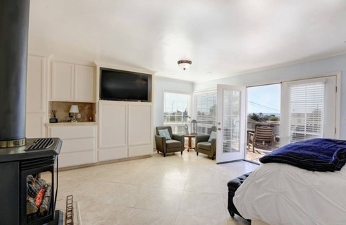 Grover Beach House | Dog friendly home 3 blocks from Beach