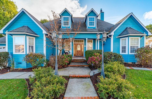 Rio Dell House | Dog-friendly, riverfront home on a cliff w/river views, private hot tub