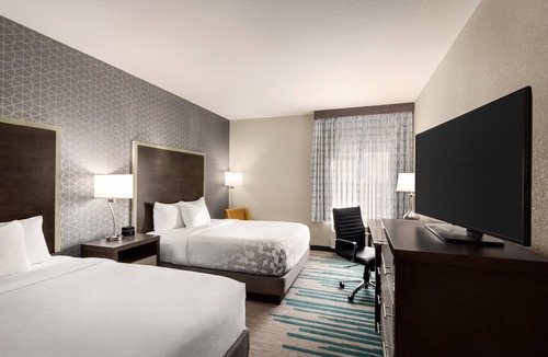 Clovis Hotel | Double Queen Bedroom