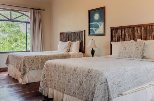 Popoyo Bed & Breakfast | Double Queen Garden View