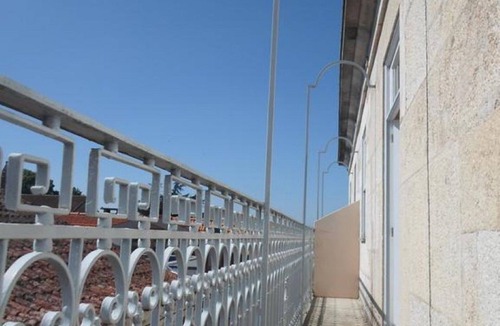 Armamar House | Double Room with Balcony and Extra Bed