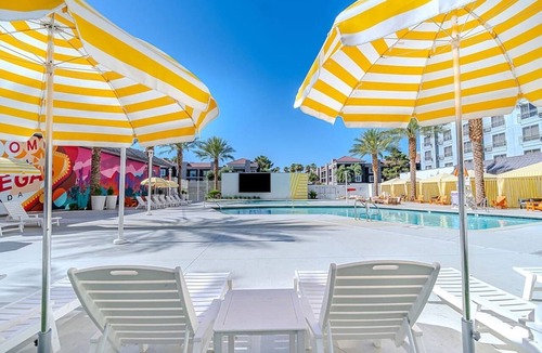 Las Vegas Apartment | Double Wagalong|Pet Friendly|Vegas