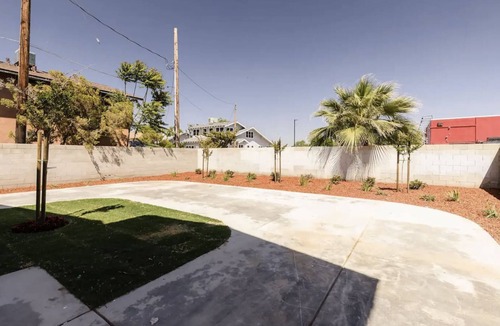 Hanford House | Downtown Hanford Getaway - New 4 bed, 3 Bedroom, 2.5 Bath