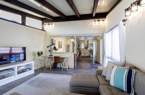 Downtown House | Downtown Pismo, 3 bed 2 bath, 1 Block to Beach!
