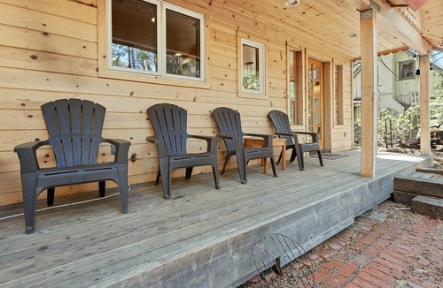 West Village Cabin | Downtown Shaver Cabin- Walk to Shops+