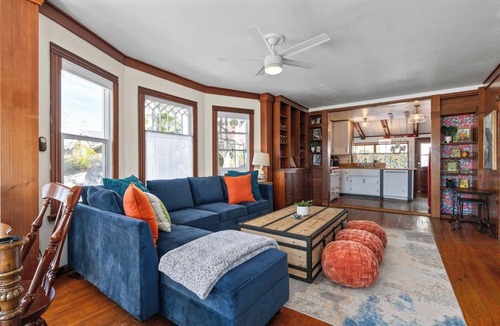 San Luis Obispo House | Downtown SLO Victorian+Sleeps 12+Walkable+Private