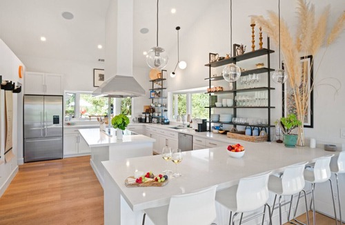 Healdsburg House | Dry Creek Wonderland | Private Farm Estate in Wine Country