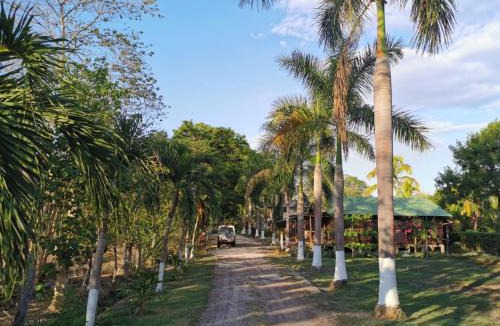 Canas Dulces House | Eladio's Place Hostel