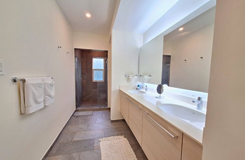 Uvita Condo | Elan at Ballena Beach: Casa Mar Tranquilo, 3 Br-2.5 Ba, beach access, near Uvita