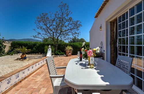 Alcalar Apartment | Elegant Apartment with Pool in Tavira