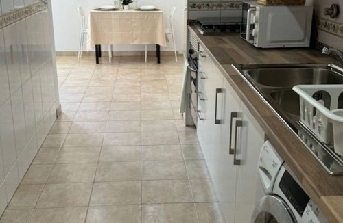 Moita House | Elegant getaway - Lisbon - 3-bedroom in Baixa da Banheira