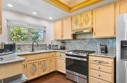 Valle Lindo House | Elegant Oasis on Malaga Cir