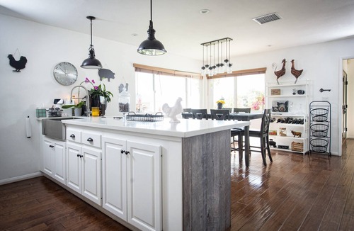Temecula House | Elevate Your Wine Country Escape: Chick-Ranch with Luxurious Amenities, Views, Private Driver