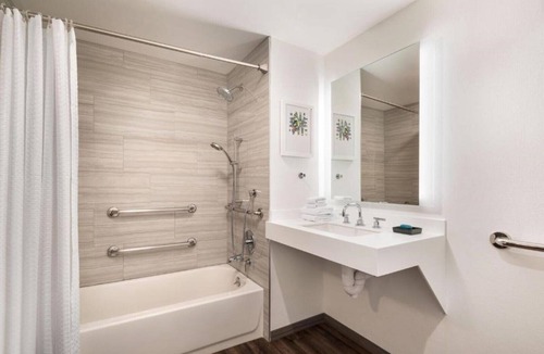 Cuernavaca House | Elevating the hotel experience in Mountain View