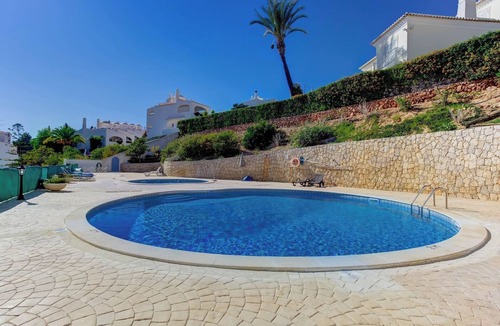 Mato Serrao Apartment | Elizabeth Modern Apartment in the Heart of the City