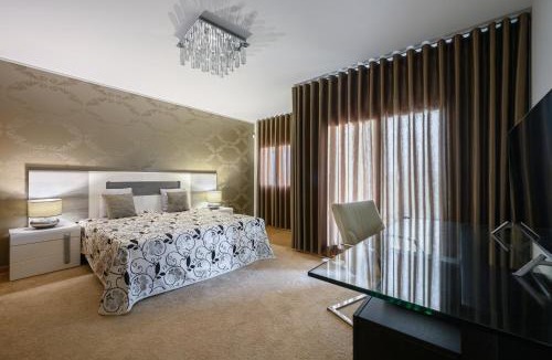 Cascais Villa | Elyra Cascais - Private Luxury Villa with Spa, Cinema & Gym