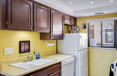 Sunrise Vista Chino Apartment | Embrace the Sun Your Luxurious Palm Springs Haven