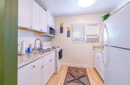 West University House | Emerald Escape - UNR & Pet Friendly - Fenced Yard