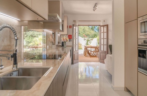 Almancil House | Encantadora Casa T4 perto Aquashow by Lovelystay