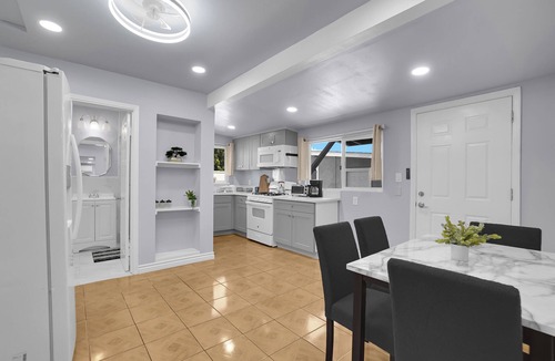 Los Angeles House | Enchanting 2 beds/2baths ADU in East LA by DTLA/CRYPTO