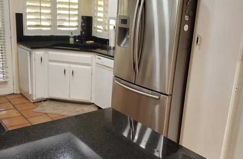 Indio Condo | Endearing 2bdrm Condo w/Pool & near Coachella