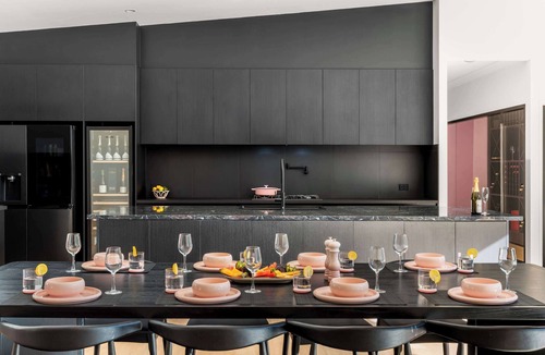 Mothar Mountain House | Endeavour Grey - Mothar Mt Horse & Guest Stay