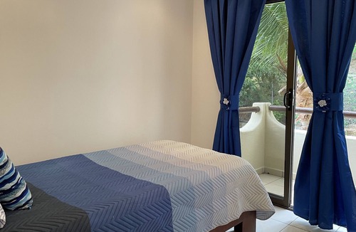 Coco Sunset Hills Apartment | Enjoy the beach and feel at home