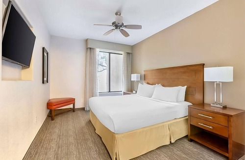 North Scottsdale Hotel | Ensuring a Very Comfortable & Memorable Stay! Outdoor Pool, Parking!