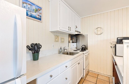 Carpinteria Condo | Entire Beach Condo w/Private Patio and wifi