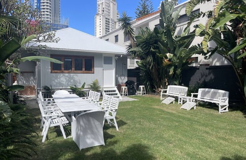 Gold Coast House | Entire Beach House 100ms to Beach Freshly Renovated