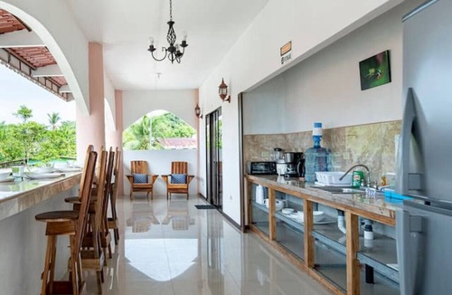 Manzanillo House | Entire Home Near Beach | Quiet Area | Pool