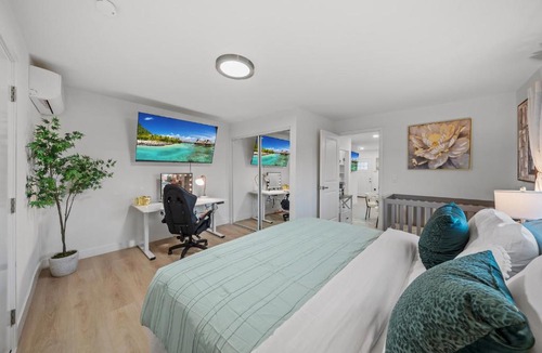 Lemon Grove House | Entire Private Home with 2 King Bed, Ranch-Style, 2 Parking, AC, EVCharger, Available Now