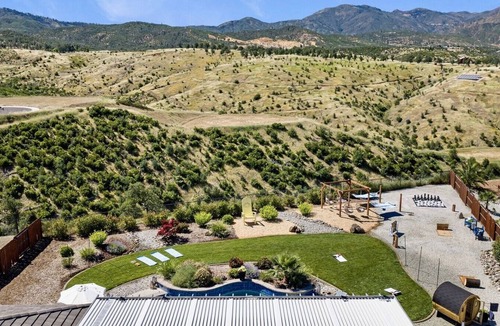 Sunset House | Epic Views | Luxe Pool | Sauna | 1-Level Home on 1.5.Acres | Fire Pit | Boats OK