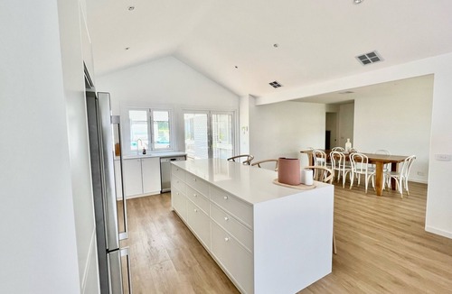 Rye House | Escape to Rye - Beach House with Pool