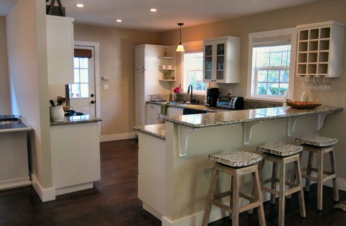Oak Park House | Escape to the American Riviera in our Charming Santa Barbara Bungalow