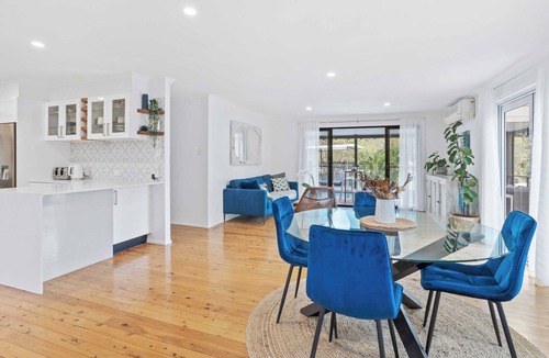 Tallai Apartment | Escape to Your Oasis in Tallai: A Luxurious Family Retreat