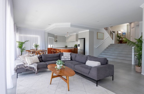 Varsity Lakes House | Escape to Your Own Waterfront Palm Springs Oasis on the Gold Coast!